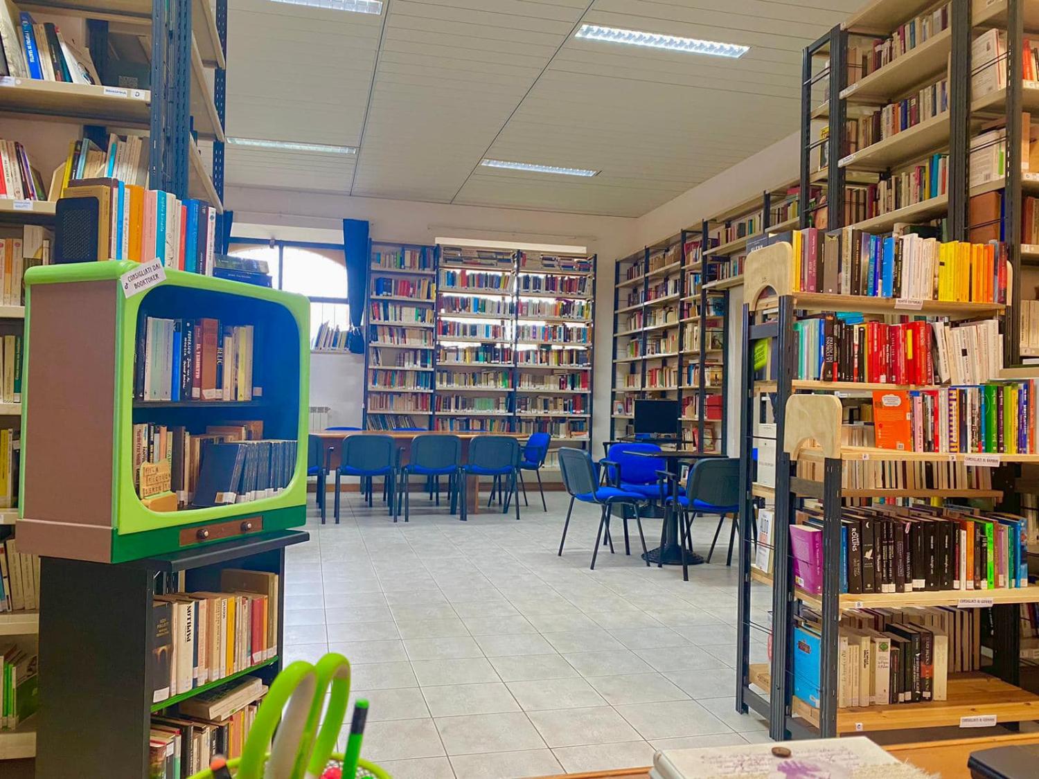 Sala lettura della biblioteca